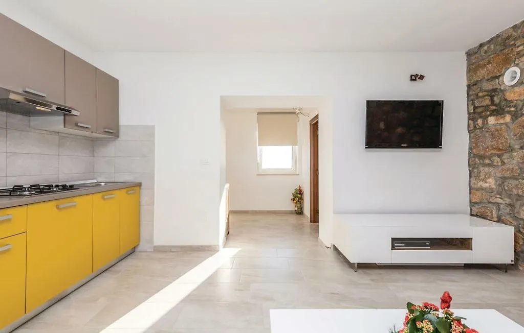 Apartments Sara Lovran 0*,