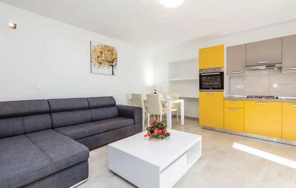 Apartments Sara Lovran