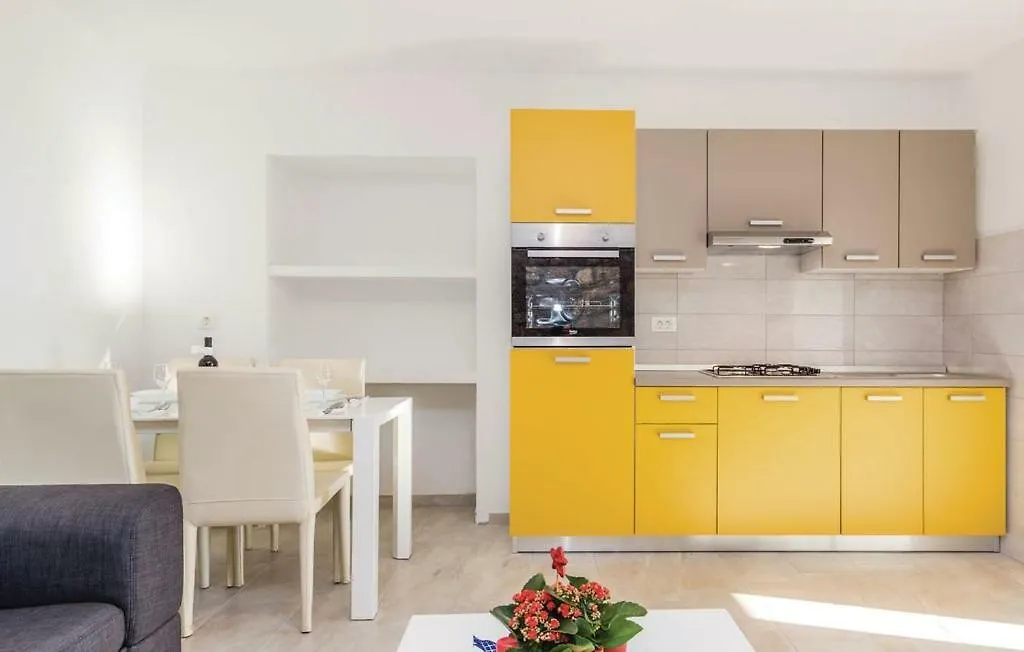 Apartments Sara Lovran 0*,  Croatia
