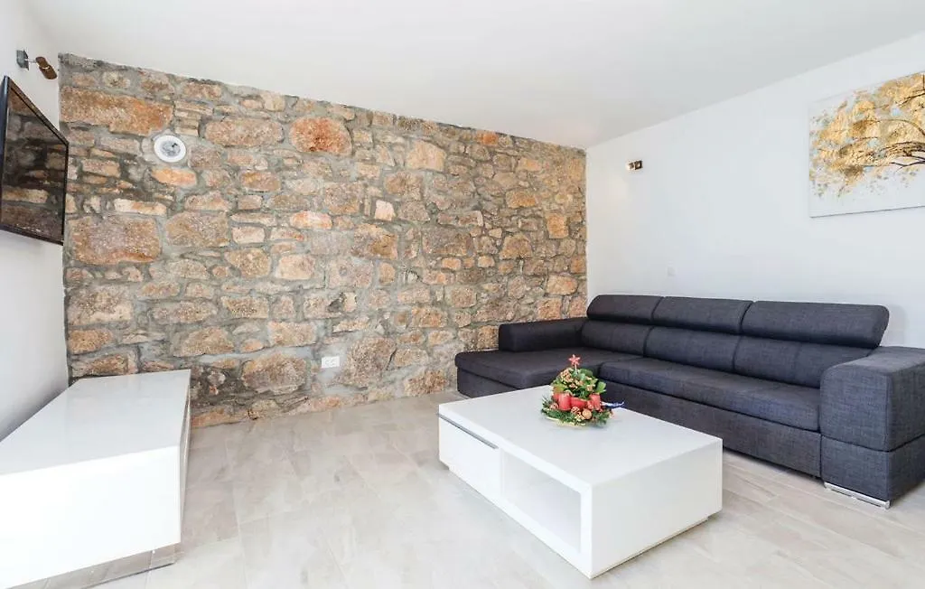 Apartments Sara Lovran Croatia